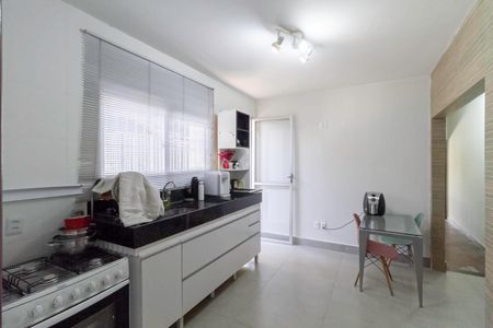 Casa para alugar com 120m², 3 quartos e 3 vagas Casa para alugar com 120m², 3 quartos e 3 vagasCozinha