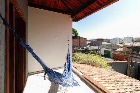 Casa para alugar com 120m², 3 quartos e 3 vagas Casa para alugar com 120m², 3 quartos e 3 vagasVaranda da suíte 2