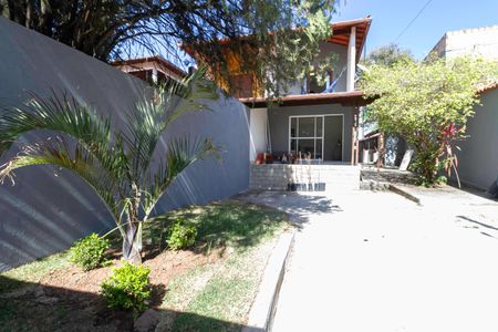 Casa para alugar com 120m², 3 quartos e 3 vagas Casa para alugar com 120m², 3 quartos e 3 vagasQuintal