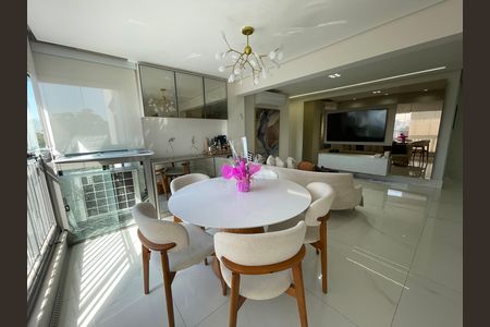 Apartamento à venda com 78m², 2 quartos e 1 vaga Apartamento à venda com 78m², 2 quartos e 1 vagaSala