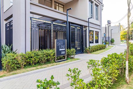 Apartamento à venda com 78m², 2 quartos e 1 vaga Apartamento à venda com 78m², 2 quartos e 1 vagaFachada e portaria