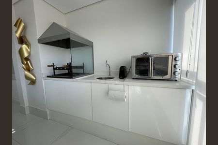 Apartamento à venda com 78m², 2 quartos e 1 vaga Apartamento à venda com 78m², 2 quartos e 1 vagaVaranda