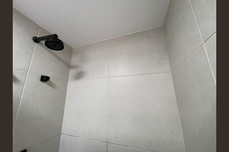 Apartamento à venda com 78m², 2 quartos e 1 vaga Apartamento à venda com 78m², 2 quartos e 1 vagaBanheiro da Suíte 2
