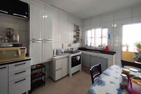 Casa para alugar com 160m², 2 quartos e 2 vagas Casa para alugar com 160m², 2 quartos e 2 vagasCozinha