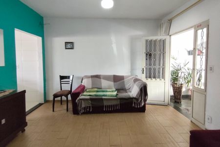 Casa para alugar com 160m², 2 quartos e 2 vagas Casa para alugar com 160m², 2 quartos e 2 vagasSala de Estar