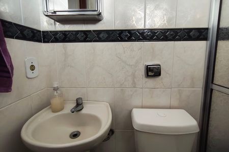 Casa para alugar com 160m², 2 quartos e 2 vagas Casa para alugar com 160m², 2 quartos e 2 vagasBanheiro da Suíte