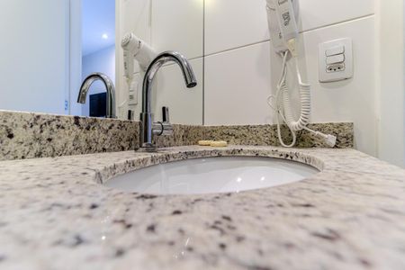 Studio à venda com 29m², 1 quarto e sem vaga Studio à venda com 29m², 1 quarto e sem vagaBanheiro