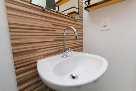 Apartamento para alugar com 39m², 2 quartos e sem vaga Apartamento para alugar com 39m², 2 quartos e sem vagaBanheiro Social