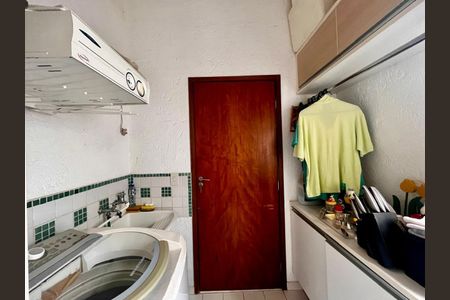 Casa à venda com 278m², 3 quartos e 3 vagasÁrea de Serviço