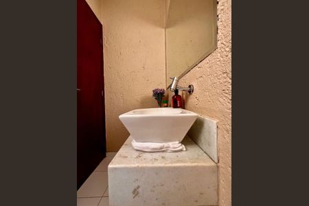 Casa à venda com 278m², 3 quartos e 3 vagasLavabo