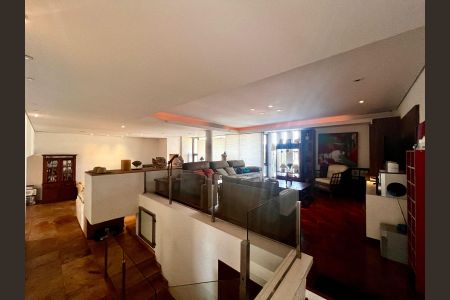 Casa à venda com 278m², 3 quartos e 3 vagasSala 