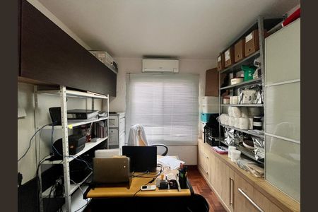 Casa à venda com 278m², 3 quartos e 3 vagasQuarto