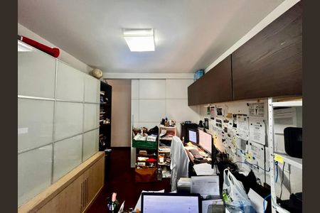 Casa à venda com 278m², 3 quartos e 3 vagasQuarto