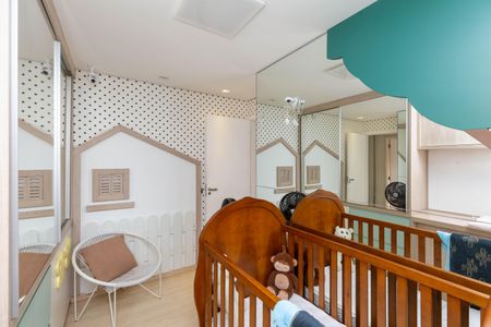 Apartamento à venda com 190m², 4 quartos e 1 vagaQuarto 2