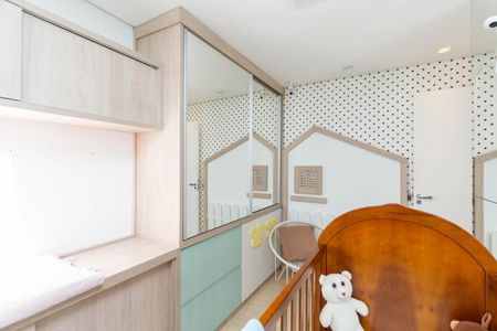 Apartamento à venda com 190m², 4 quartos e 1 vagaQuarto 2