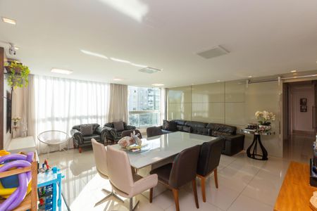 Apartamento à venda com 190m², 4 quartos e 1 vagaSala