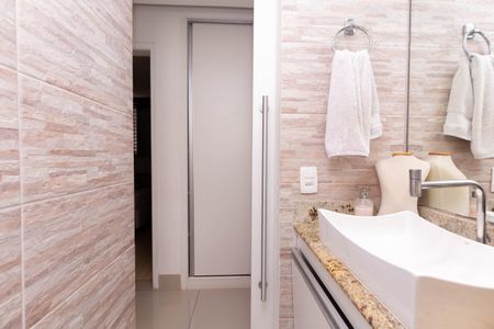 Apartamento à venda com 190m², 4 quartos e 1 vagaBanheiro Social