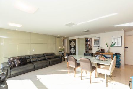 Apartamento à venda com 190m², 4 quartos e 1 vagaSala