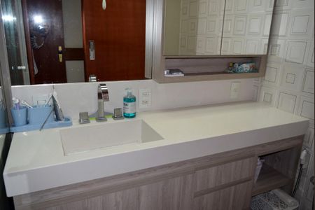 Apartamento à venda com 110m², 3 quartos e 2 vagasBanheiro da Suíte