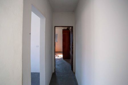 Casa à venda com 230m², 4 quartos e 2 vagasCorredor