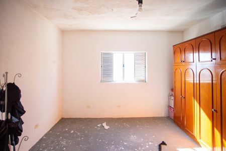 Casa à venda com 230m², 4 quartos e 2 vagasSuíte 2