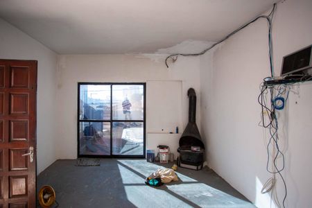 Casa à venda com 230m², 4 quartos e 2 vagasSala