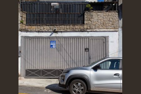 Casa à venda com 230m², 4 quartos e 2 vagasFachada