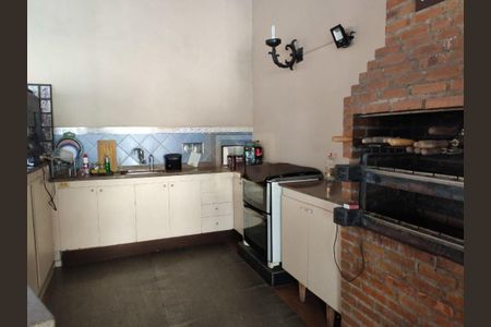 Casa à venda com 585m², 4 quartos e 3 vagas