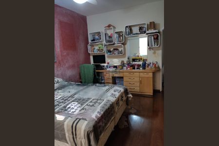 Casa à venda com 585m², 4 quartos e 3 vagas