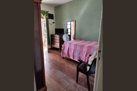 Casa à venda com 585m², 4 quartos e 3 vagas