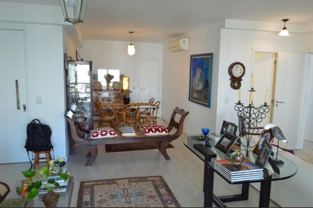 Apartamento à venda com 143m², 3 quartos e 2 vagasSala