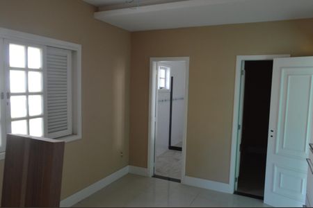 Casa de condomínio para alugar com 362m², 5 quartos e 5 vagasSuíte 2