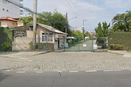 Casa de condomínio para alugar com 362m², 5 quartos e 5 vagasFachada