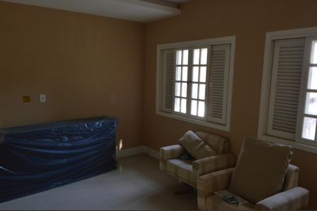 Casa de condomínio para alugar com 362m², 5 quartos e 5 vagasSuíte 3