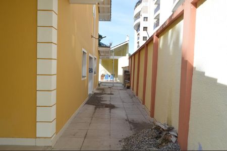 Casa de condomínio para alugar com 362m², 5 quartos e 5 vagasQuintal