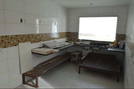 Casa de condomínio para alugar com 362m², 5 quartos e 5 vagasCozinha