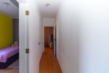 Casa à venda com 220m², 4 quartos e 4 vagasCorredor dos Quartos