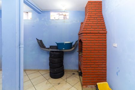 Casa à venda com 220m², 4 quartos e 4 vagasChurrasqueira