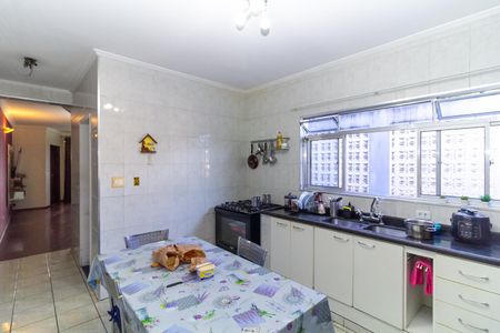 Casa à venda com 220m², 4 quartos e 4 vagasCozinha