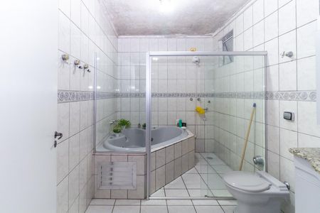 Casa à venda com 220m², 4 quartos e 4 vagasBanheiro 1