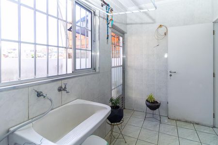 Casa à venda com 220m², 4 quartos e 4 vagasÁrea de Serviço