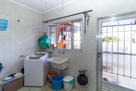 Casa à venda com 220m², 4 quartos e 4 vagasÁrea de Serviço