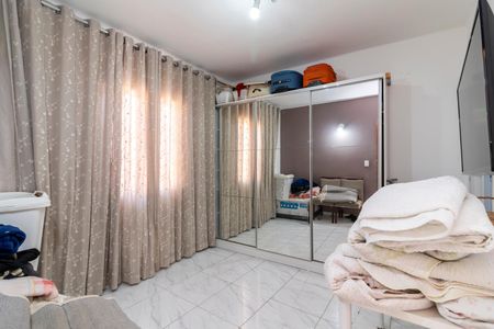 Casa à venda com 192m², 4 quartos e 3 vagas Casa à venda com 192m², 4 quartos e 3 vagasSuíte