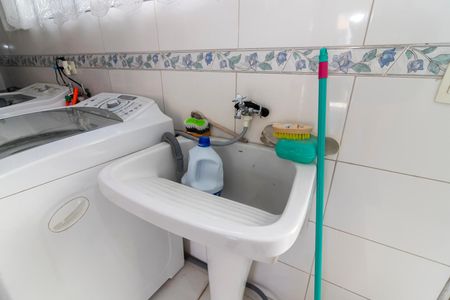 Casa à venda com 192m², 4 quartos e 3 vagas Casa à venda com 192m², 4 quartos e 3 vagasÁrea de Serviço