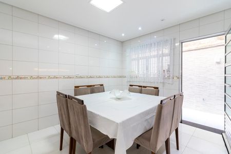 Casa à venda com 192m², 4 quartos e 3 vagas Casa à venda com 192m², 4 quartos e 3 vagasCozinha