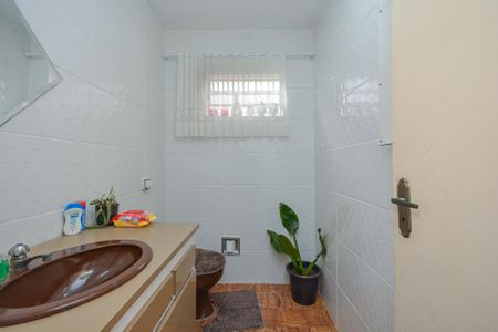 Casa à venda com 150m², 4 quartos e 2 vagas Casa à venda com 150m², 4 quartos e 2 vagasLavabo