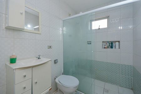 Casa à venda com 150m², 4 quartos e 2 vagas Casa à venda com 150m², 4 quartos e 2 vagasBanheiro