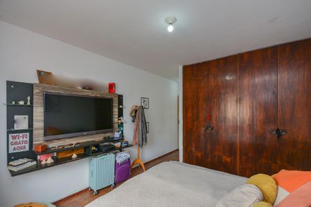 Casa à venda com 150m², 4 quartos e 2 vagas Casa à venda com 150m², 4 quartos e 2 vagas Suíte