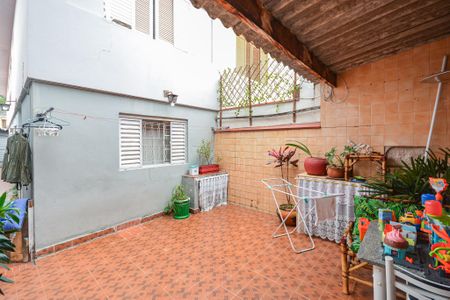 Casa à venda com 150m², 4 quartos e 2 vagas Casa à venda com 150m², 4 quartos e 2 vagasQuintal