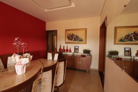 Casa à venda com 250m², 5 quartos e 2 vagasSala de Jantar